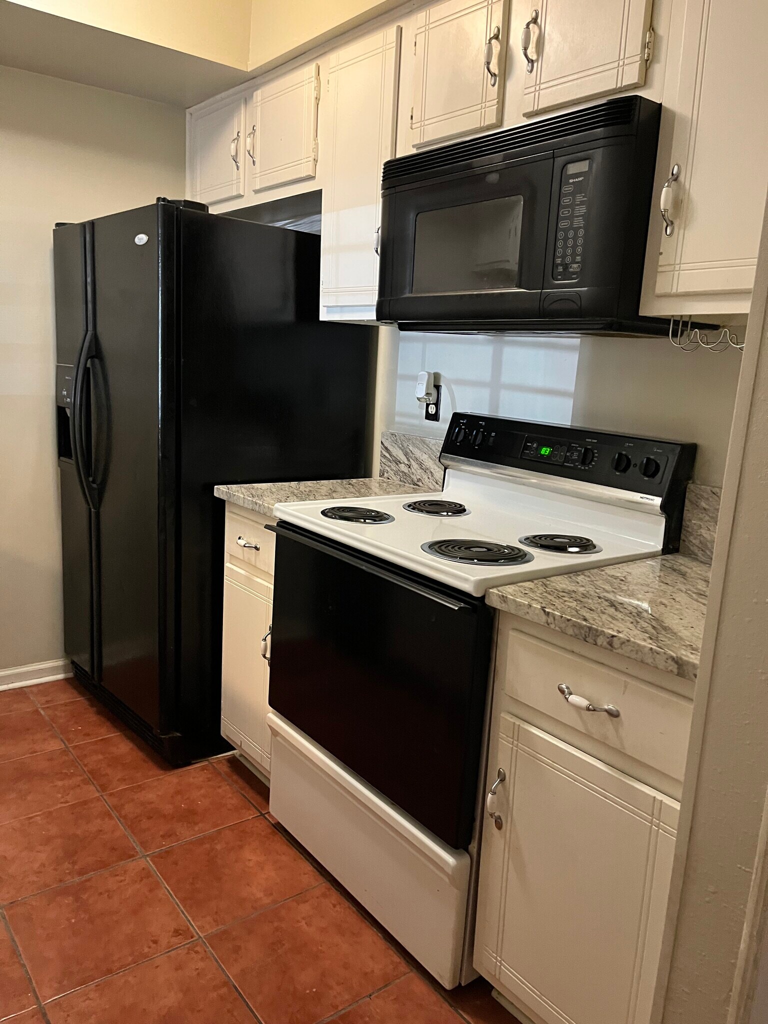 Kitchen - 716 Saint Louis St