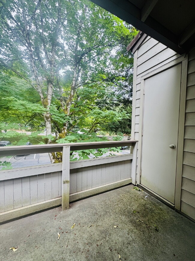 Building Photo - Downtown Woodinville Condo Available Now!