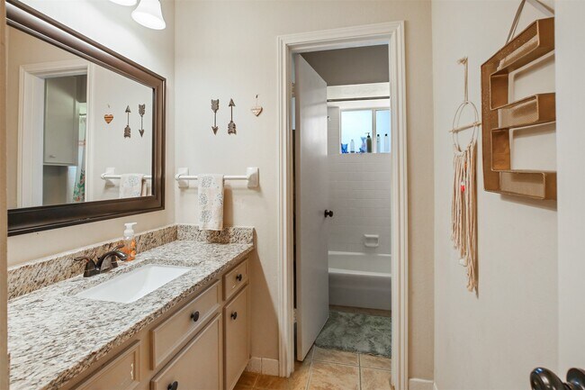 Building Photo - 21439 Park Green Dr