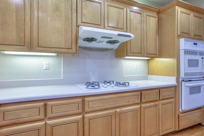 Building Photo - Cupertino Home for Rent!