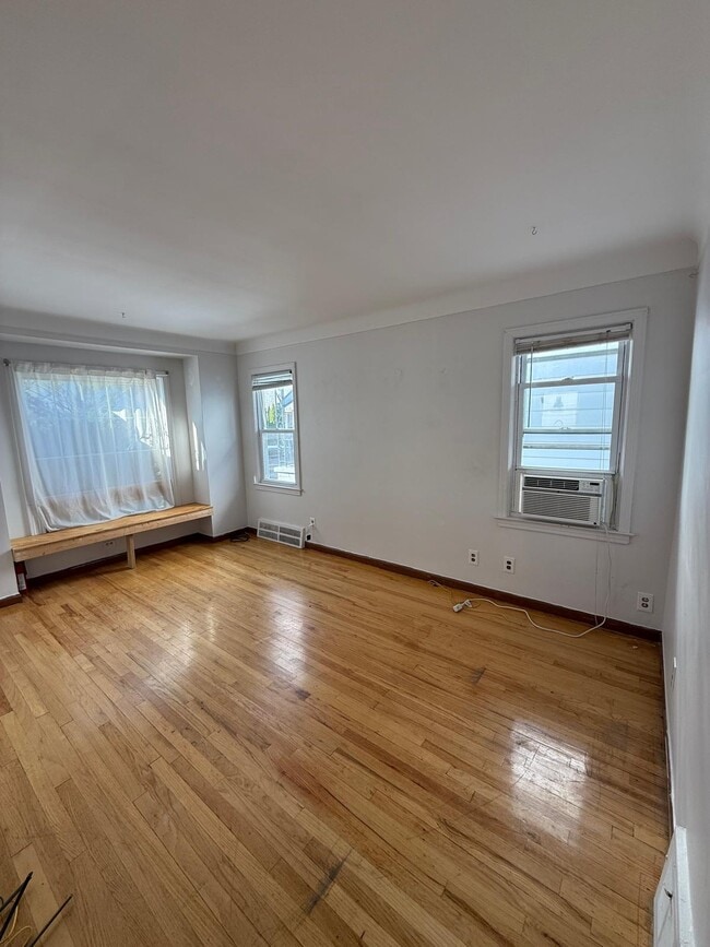 Building Photo - 12062 Moran St