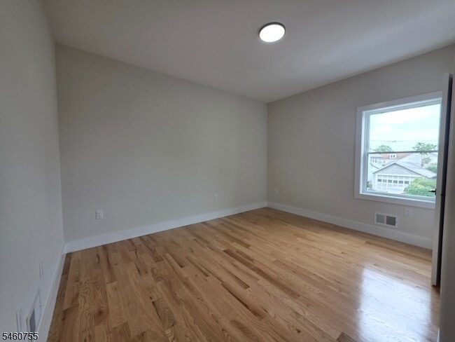 Building Photo - 747 Rahway Ave