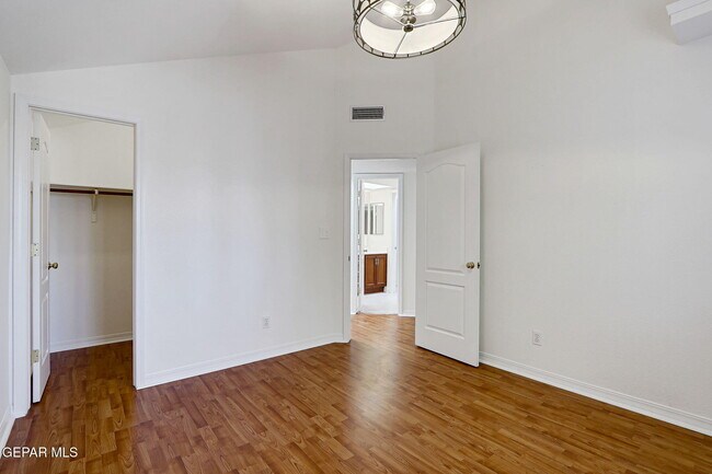 Building Photo - 7089 Luz De Espejo Dr