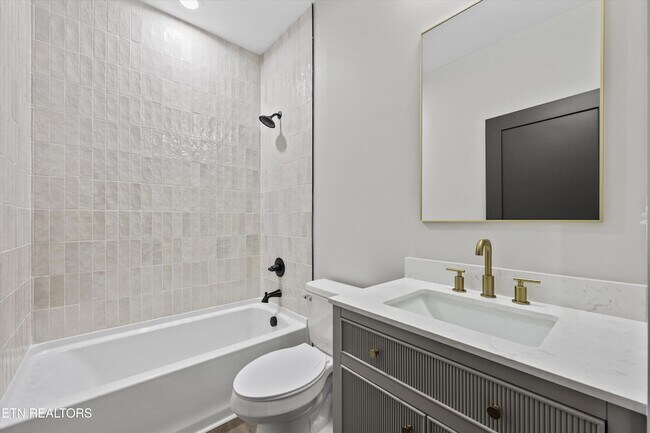 Building Photo - 8306 Lobelia Ln