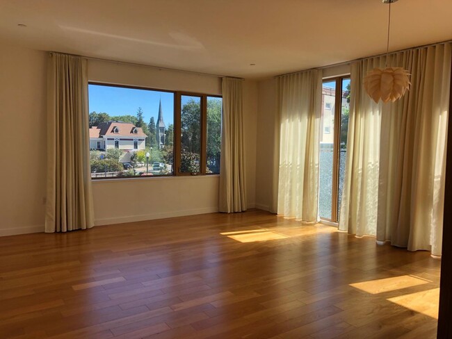 Building Photo - Boltwood Place Apartments