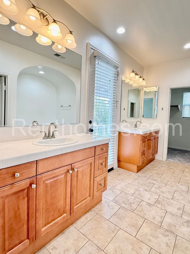 Building Photo - 13470 Moonflower Meadows Trail