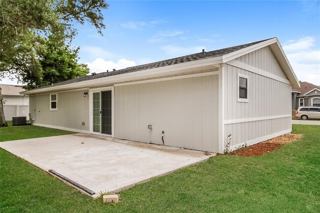 Building Photo - 3210 Shingler Terrace