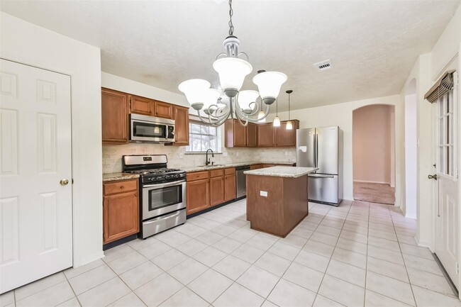 Building Photo - 15002 Chestnut Falls Dr