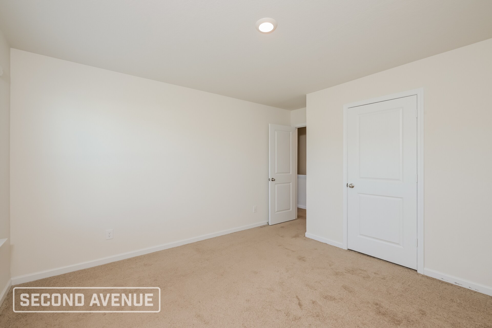 Building Photo - 726 Woody Dr