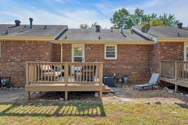 Building Photo - 3089 Woody Ln