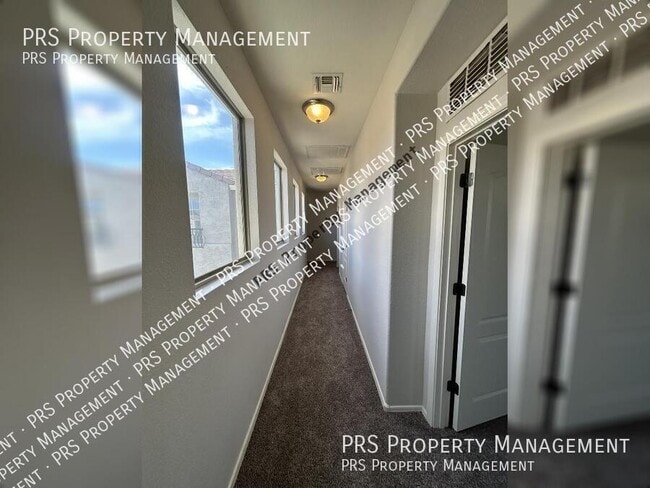 Building Photo - 3651 E Sundance Ave