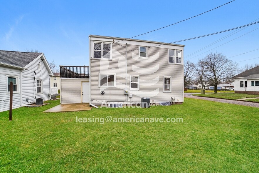 Building Photo - 120 S Cedar St