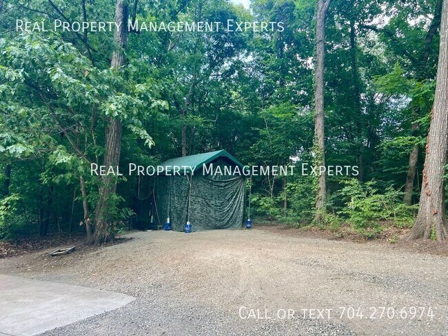 Building Photo - 9024 Highland Creek Pkwy