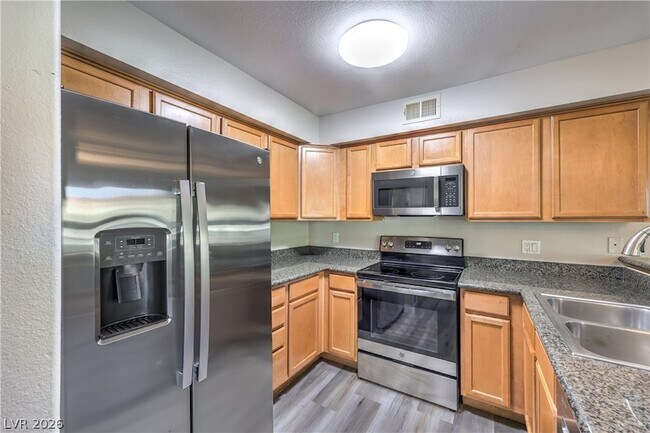 Building Photo - 3145 E Flamingo Rd