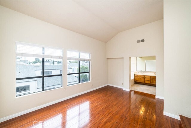 Building Photo - 31 Waterway