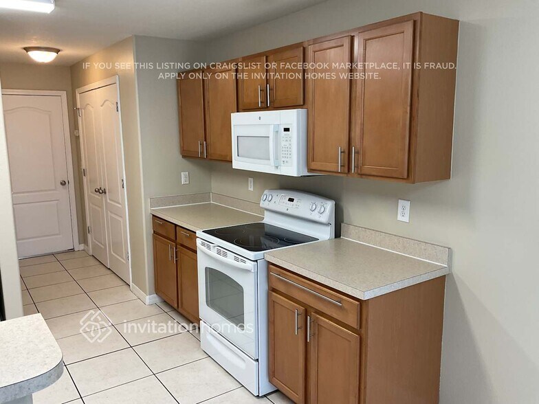 Building Photo - 15408 Peach Stone Pl