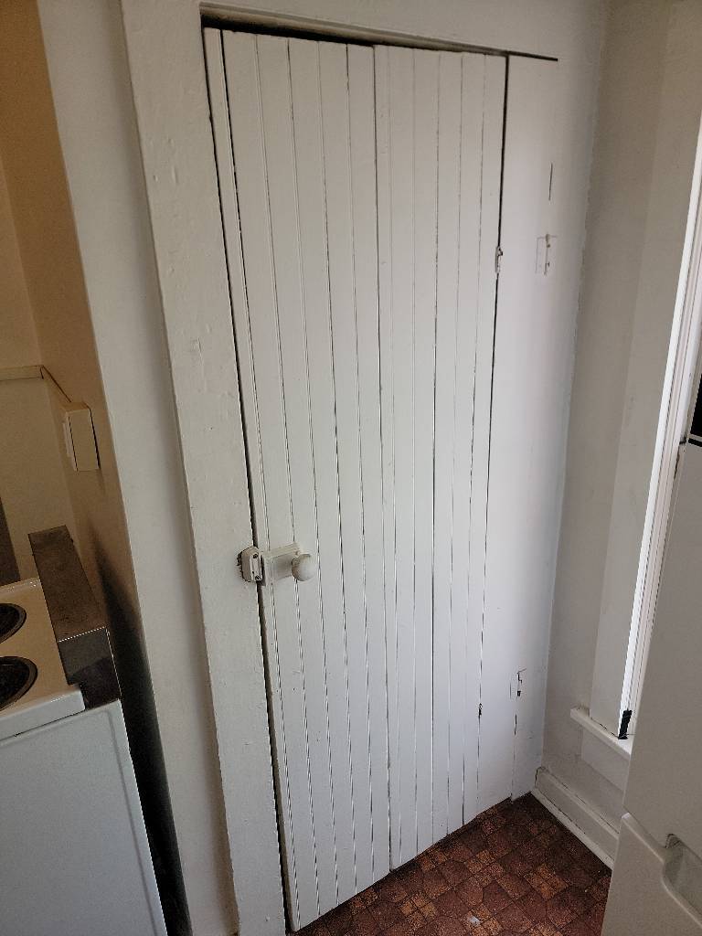 Building Photo - 547 Niagara St