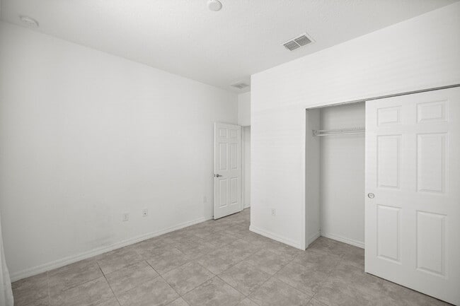 Building Photo - ???? Available 4 Bedroom Now in Calesa Township – No Rear Neighbors!