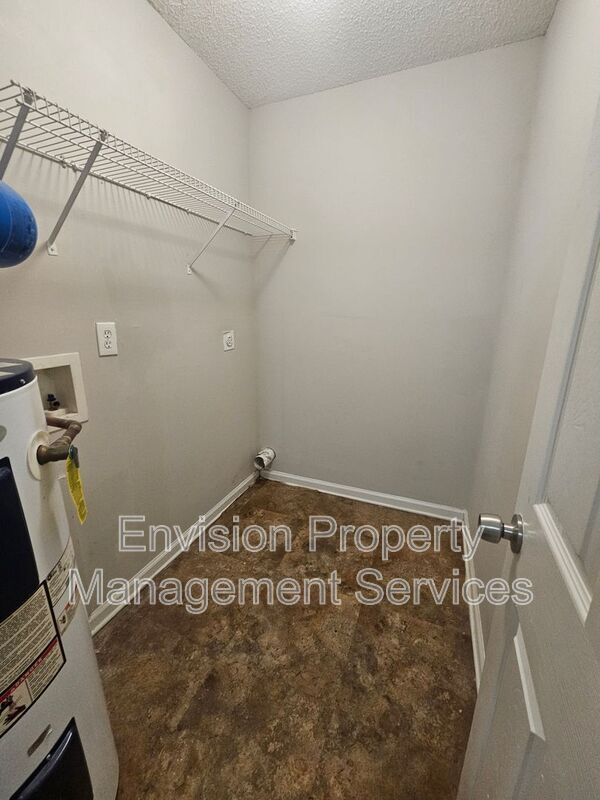 Building Photo - 1393 N Hampton Dr