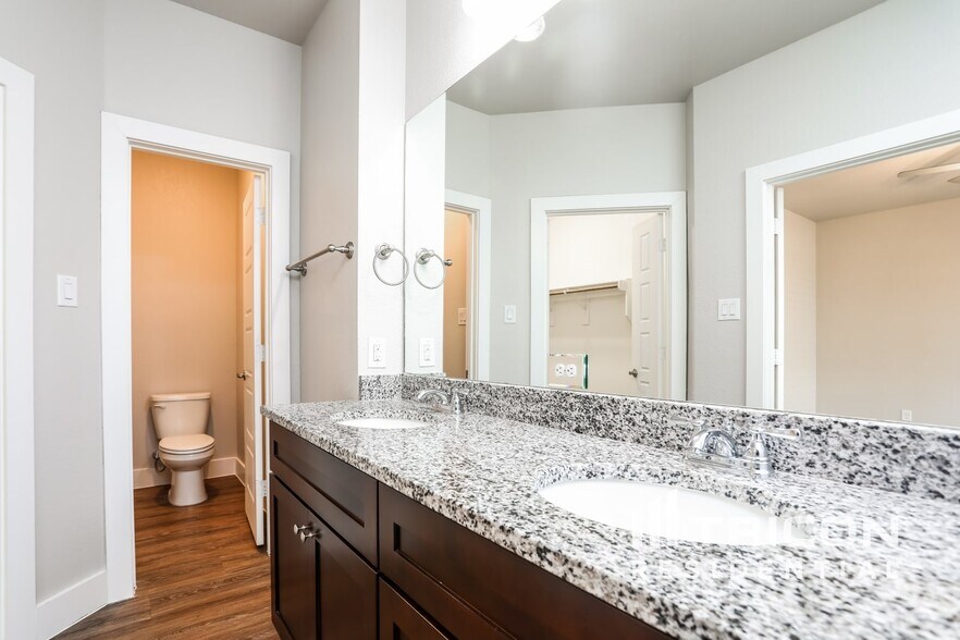 Building Photo - 10301 Ft Teran Trl