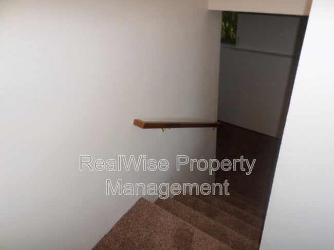 Building Photo - 306 Catalina Dr