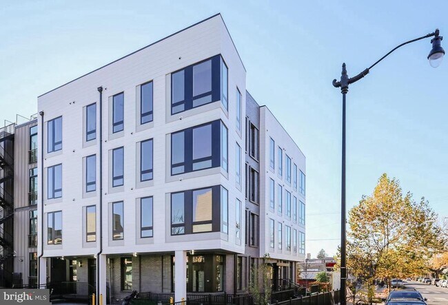 Building Photo - 30 Kennedy St NW