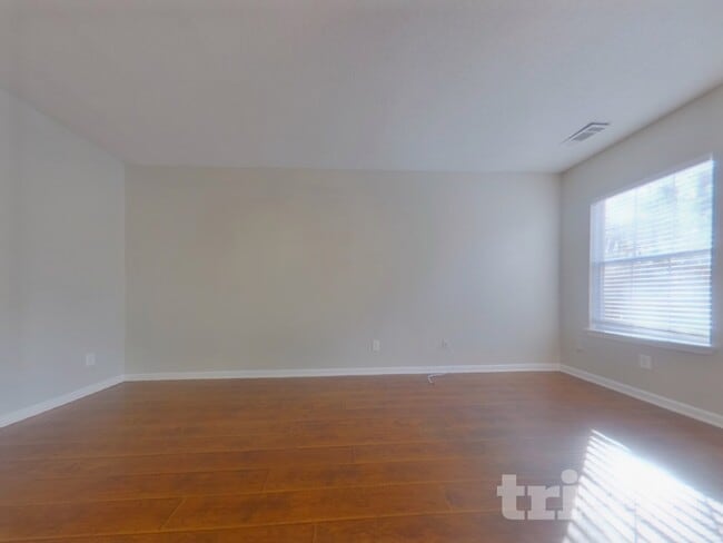 Building Photo - 138 Birchfield Way