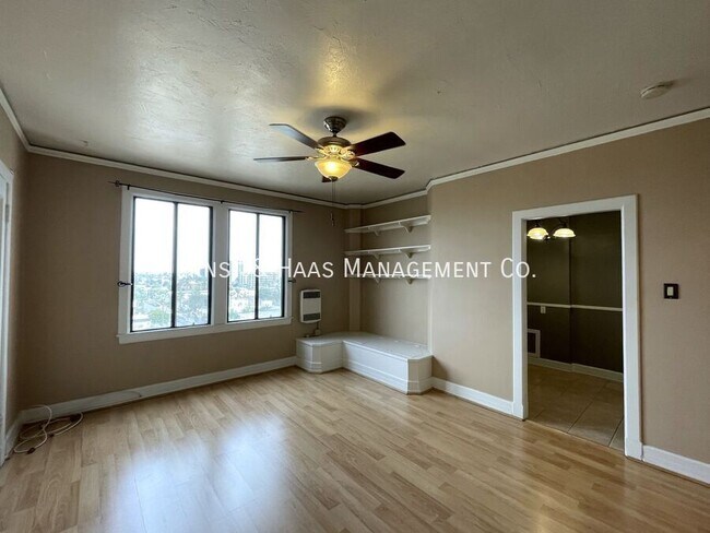 Building Photo - 315 W 3rd St