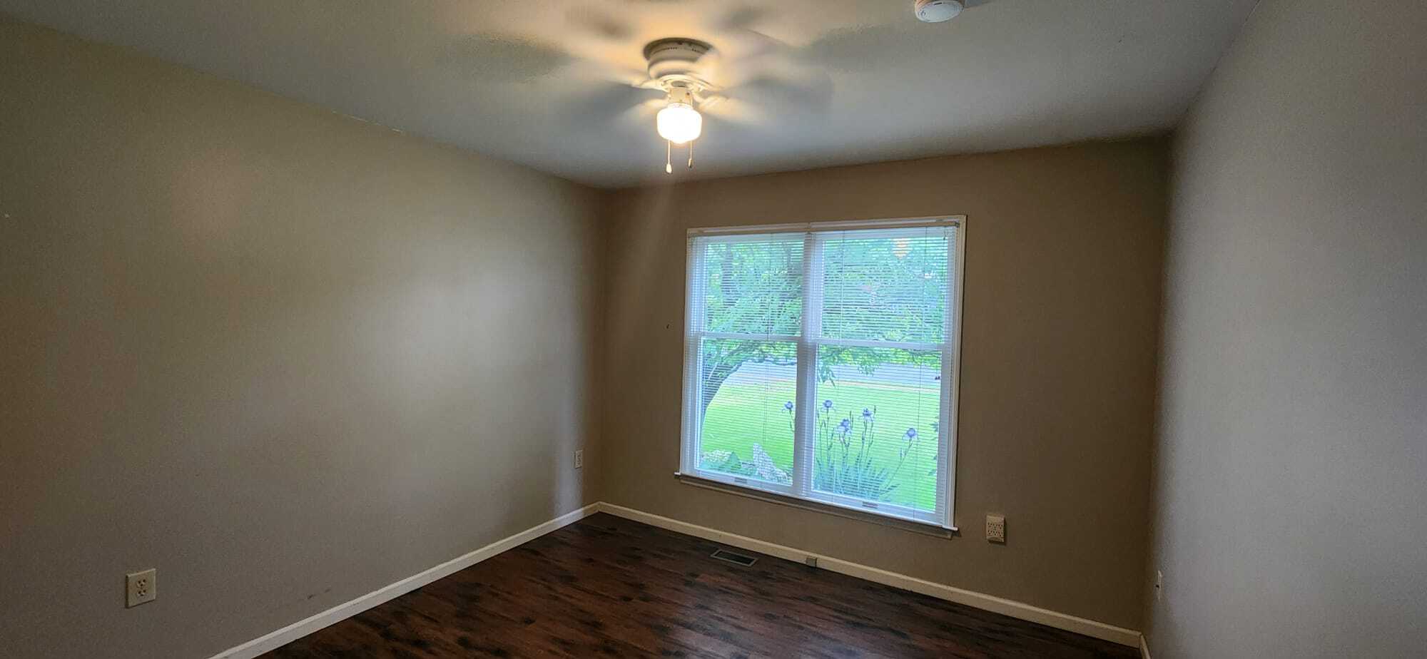 Building Photo - 1038 Boeshore Cir