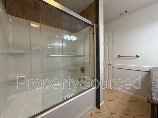 Building Photo - 1633 Porter Way