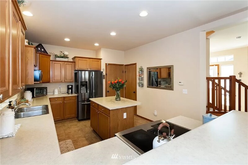 Building Photo - 1309 Koda Cir SE