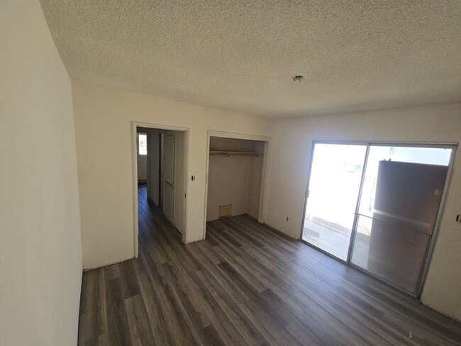 Building Photo - FOR RENT!!! AVAIL 6/1/26