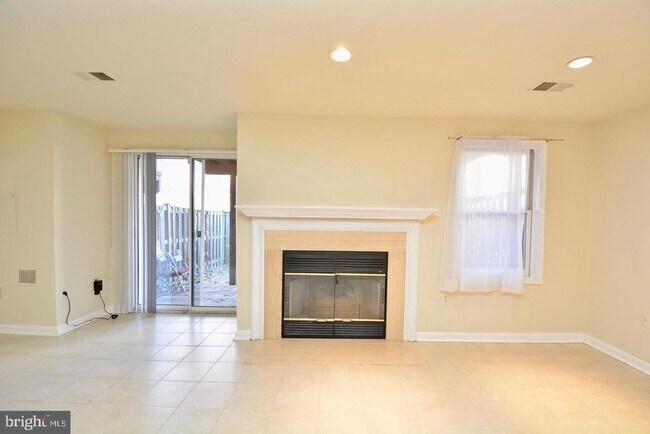 Building Photo - 7209 Burton Hill Ct