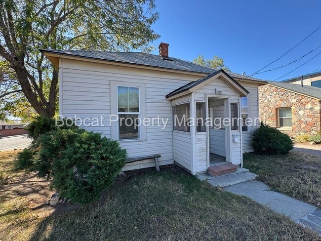 Primary Photo - 117 E Adams St