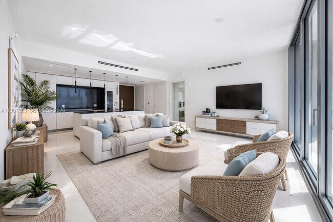 Building Photo - 300 Biscayne Blvd Way