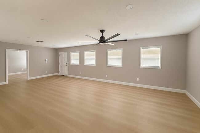 Building Photo - NEWLY RENOVATED 3 BEDROOM, 2 BATH HOME – ALL UTILITIES INCLUDED & NO HOA!