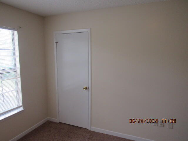 Building Photo - 705 Terrance Ct