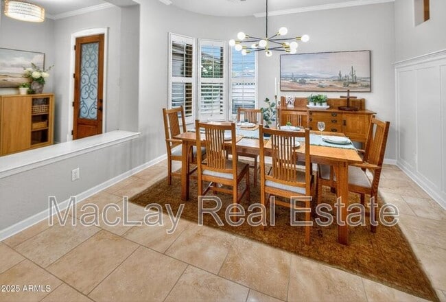 Building Photo - 527 E Tonto Dr