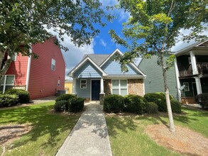 Building Photo - PRE-LEASING FOR AUGUST 2026!