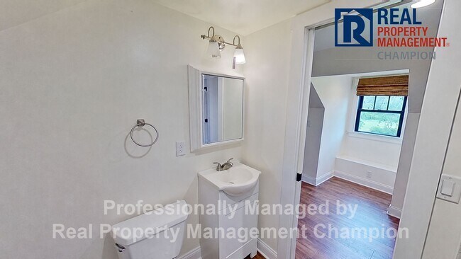 Building Photo - Stunning 4 BD/3 BA Fully Renovated Home on 6 Acres w/Pond