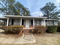 Building Photo - 221 Ramblewood Dr