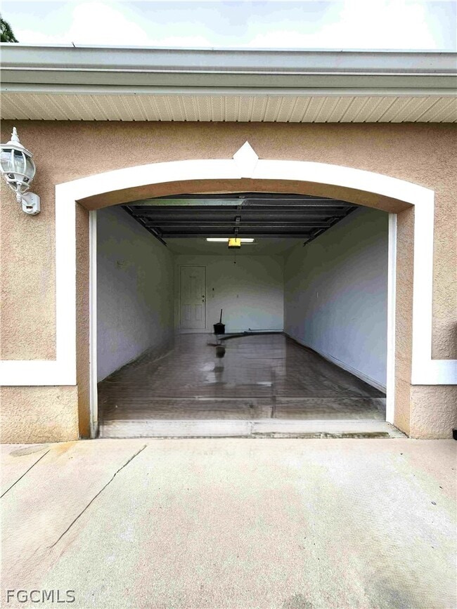 Building Photo - 2120 Snead Dr