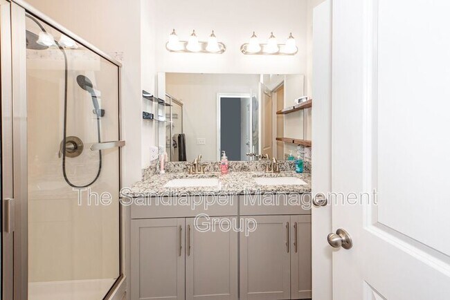 Building Photo - 139 Rowans Creek Dr