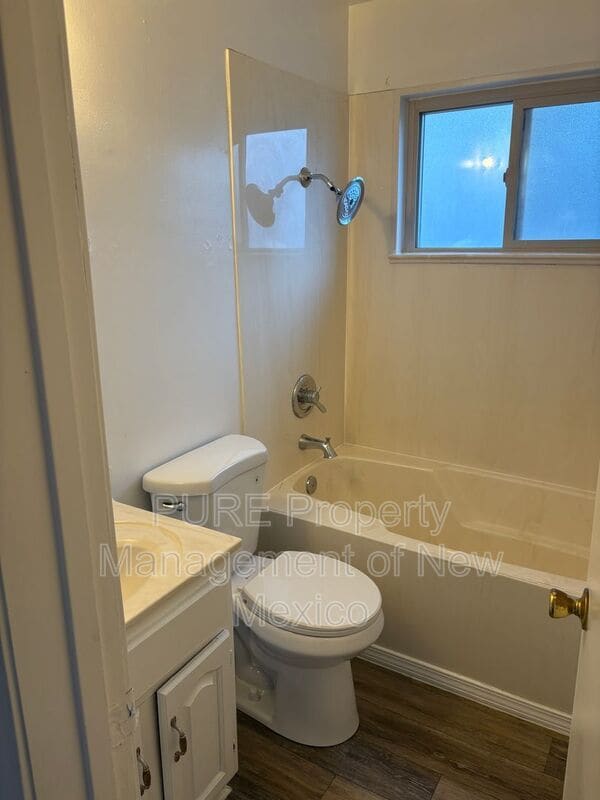 Building Photo - 2714 Eubank Blvd NE