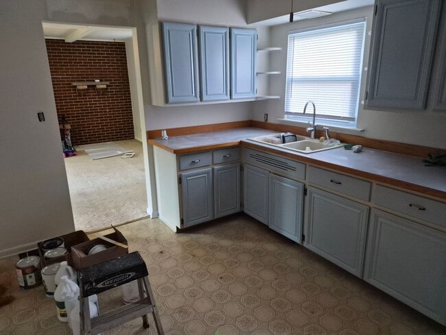Building Photo - Charming 3 bed 1 Bath