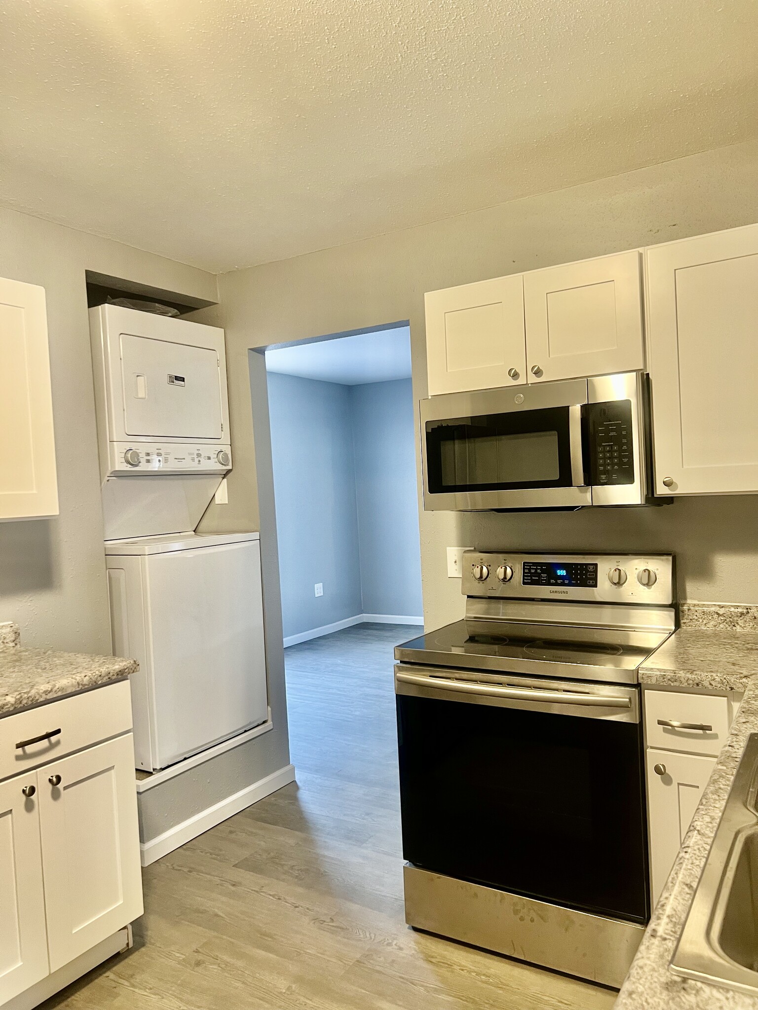 Building Photo - 2210 Salu St