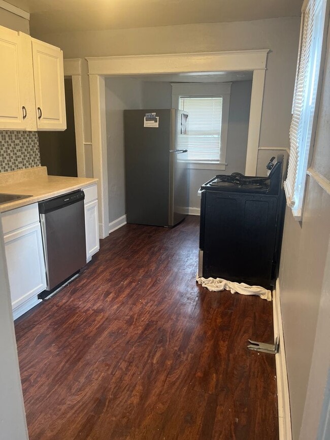 Building Photo - Cozy 2 bedroom 1 bath