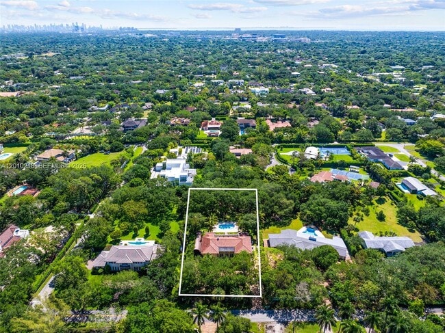 Building Photo - 6905 SW 75th Ave