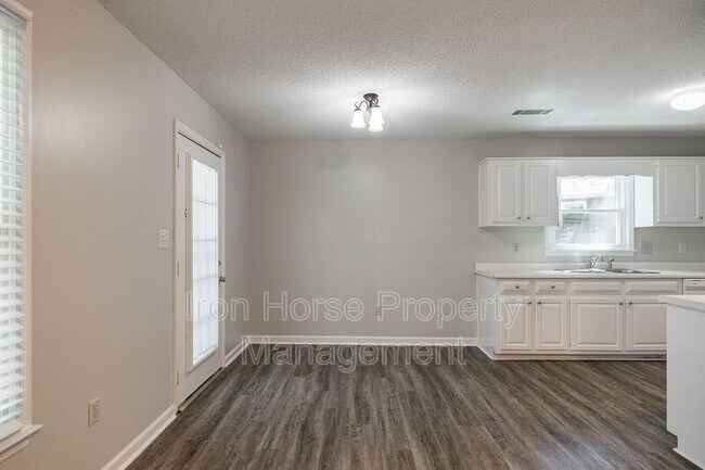 Building Photo - 107 Winthrop Ct