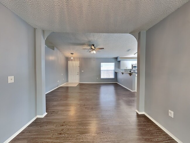 Building Photo - 1118 Vista Palma Way